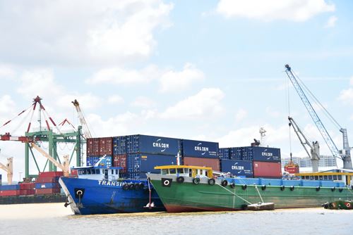 Phát triển logistics để giữ chân doanh nghiệp ngoại - Ảnh 1. Phát triển logistics để giữ chân doanh nghiệp ngoại - Ảnh 1.
