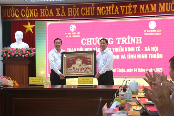Thống nhất 5 lĩnh vực hợp tác phát triển kinh tế - xã hội giữa TPHCM và tỉnh Ninh Thuận ảnh 3